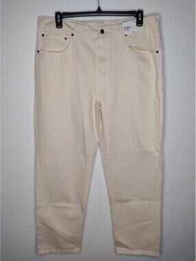 NWT Arizona Jean Co. Women's Cream/Flex Baggy Jeans Size 38